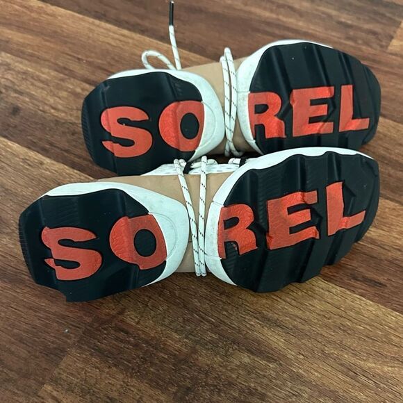 Sorel White and Tan Sneakers - Picture 6 of 7